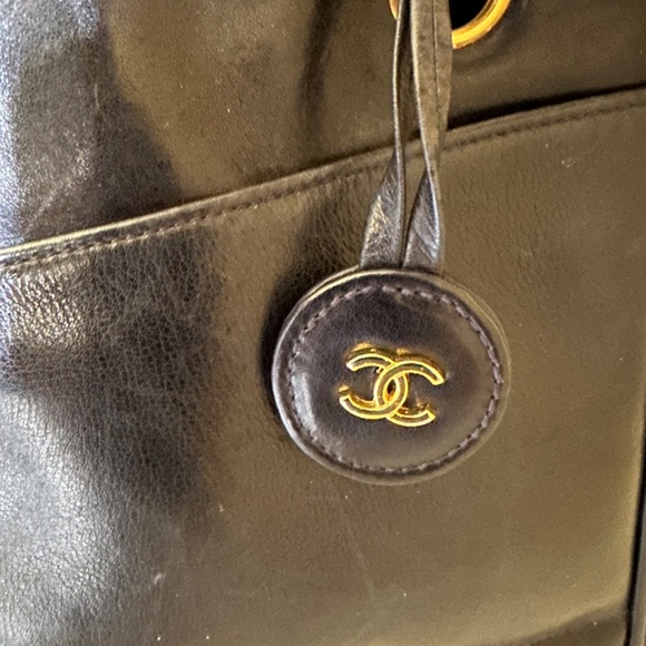 Chanel shoulder purse - Picture 2 of 11